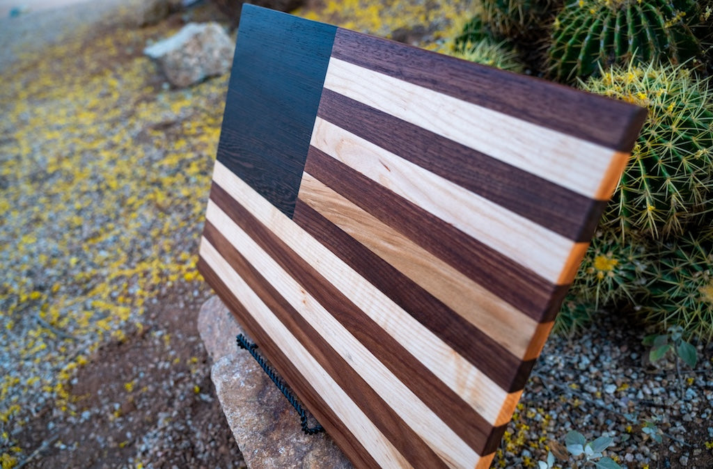 U.S. Flag Cutting Board - Large